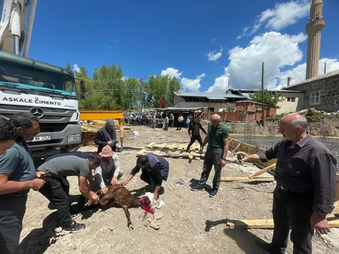 Düzenlenen törenle temel atma merasimi yapıldı.