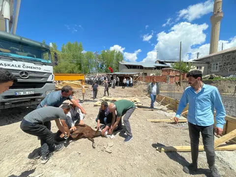 Düzenlenen törenle temel atma merasimi yapıldı.